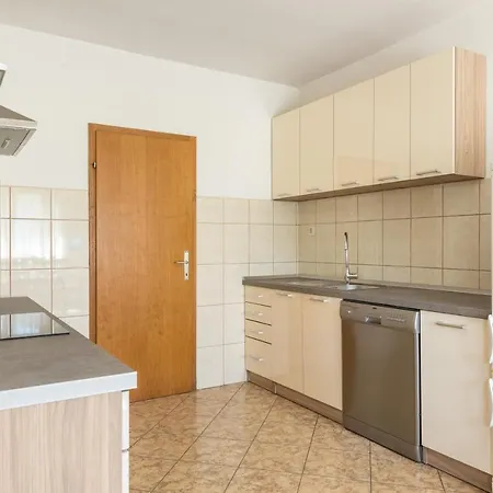 Апартаменты Seka's Family