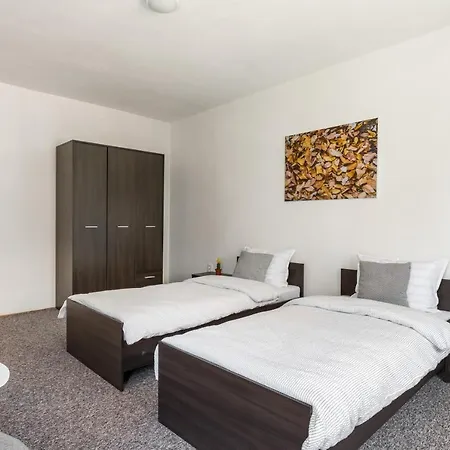 Апартаменты Seka's Family